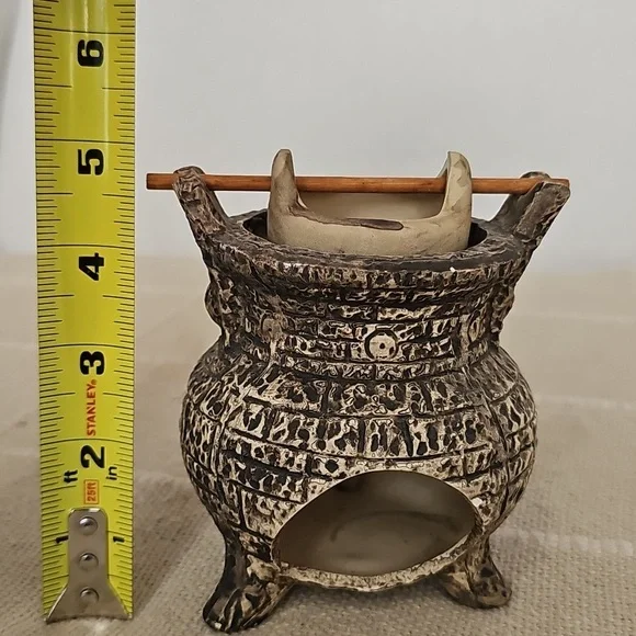 Essentual Oil & Wax Melt Warmer - Picture 6 of 6